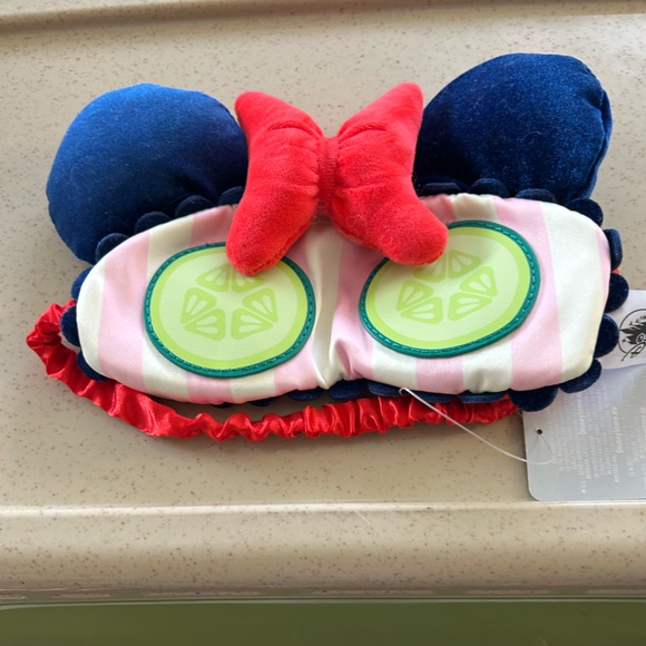 Disney Minnie Cucumber Eye Mask - Picture 1 of 4
